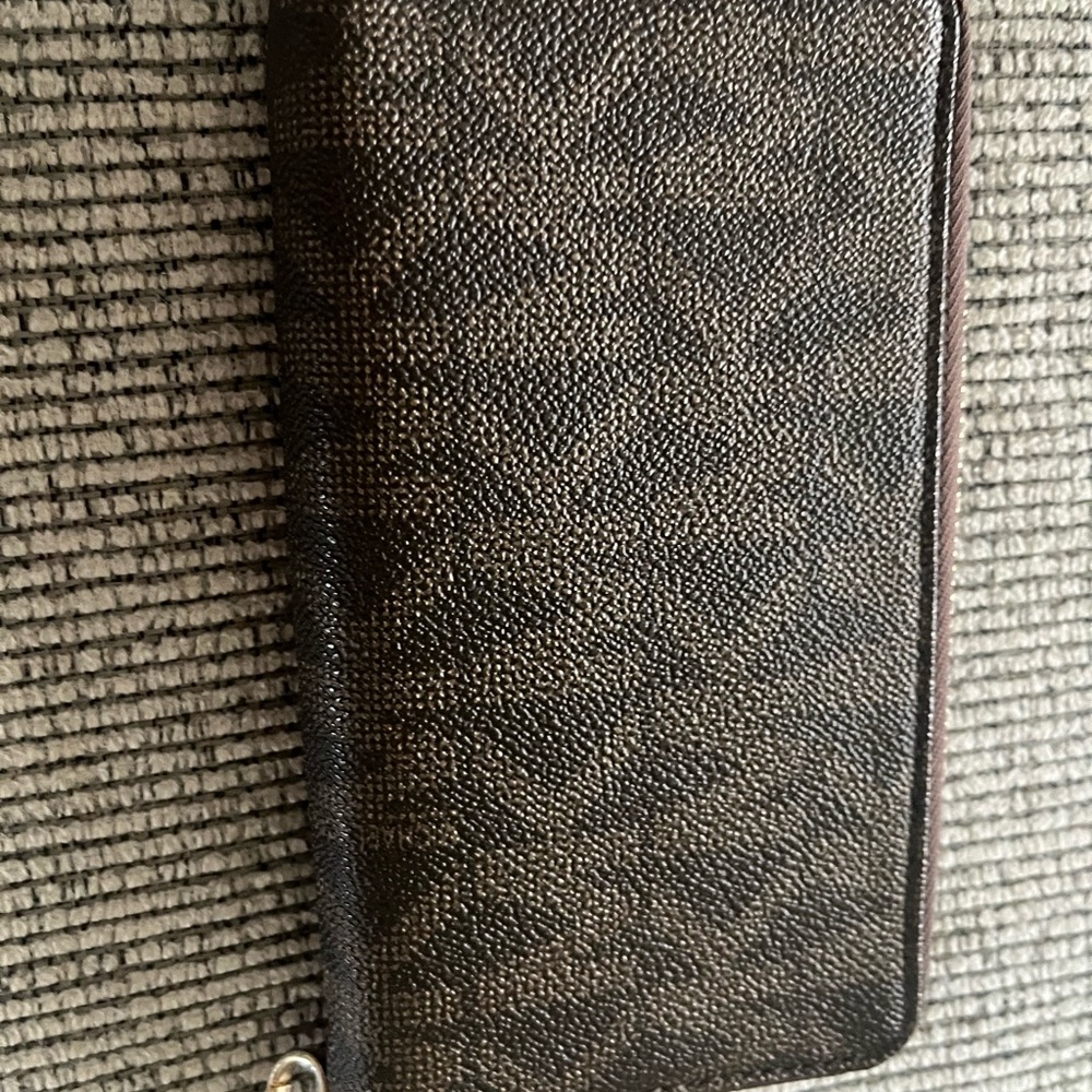 Brown Micheal Kors Wristlet Wallet with Gold Accents - Picture 5 of 10